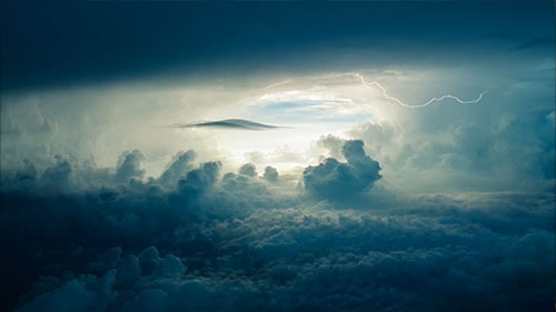 Clouds In The Storm Live Wallpaper